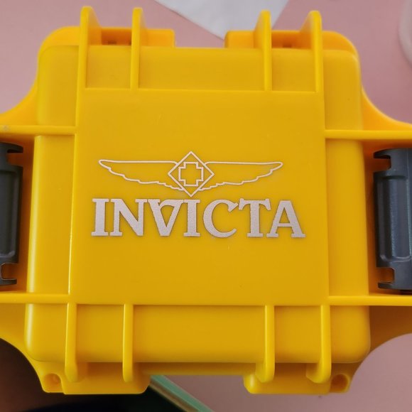 Invicta Reserve Women's Bolt Zeus Gold Tone Chrono Watch & Divers Case - Picture 11 of 11